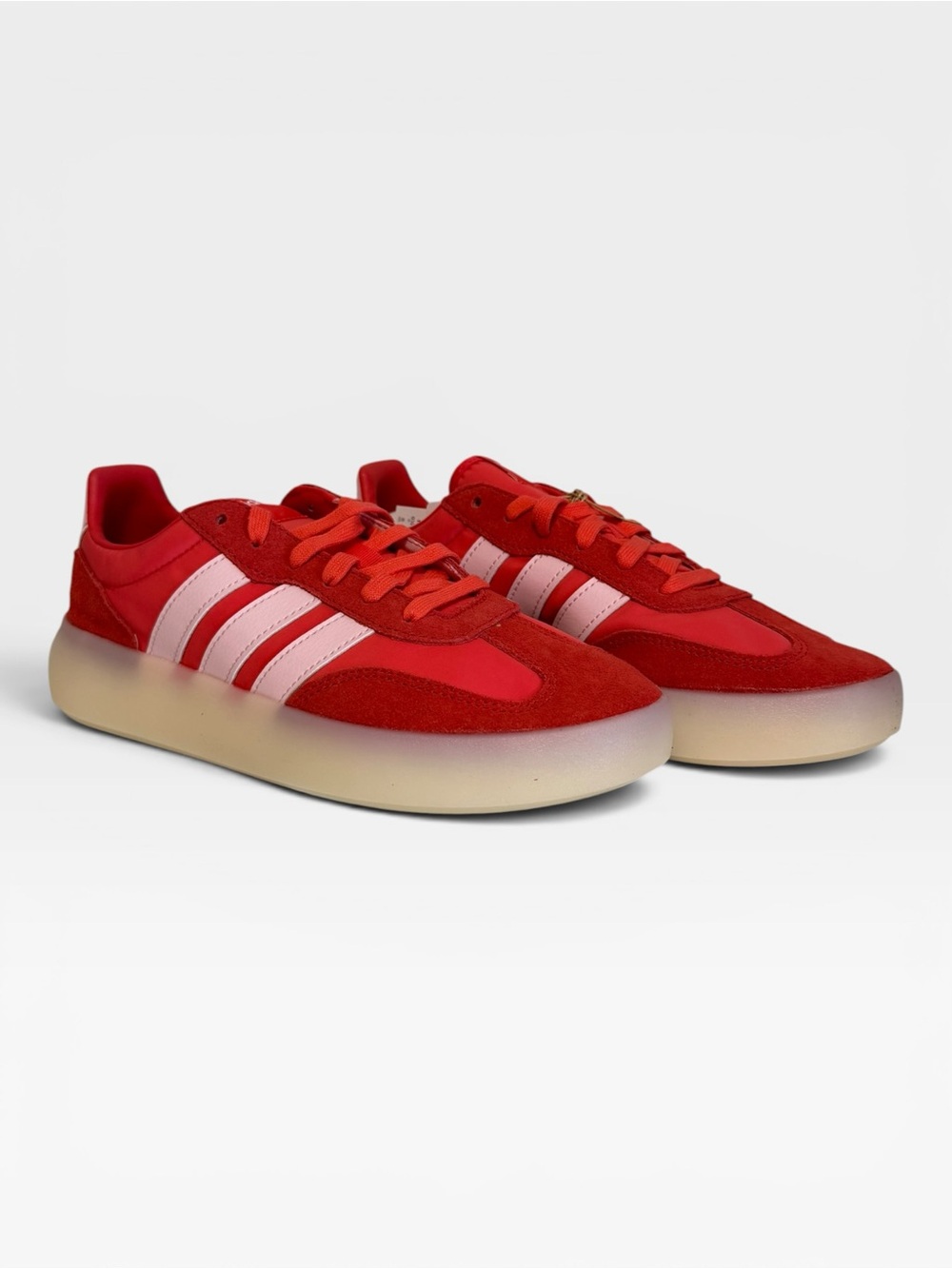 adidas women’s Barreda decode sneakers with red and pink stripes / size 8 women